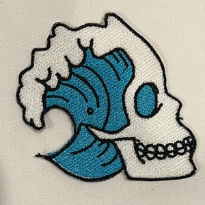 Skull waves patch