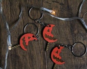 Sam 39 s lollipop Keyring gift trick r treat Wood Burning Pyrography Handmade quirky present pin birthday halloween pumpkin mask scary horror