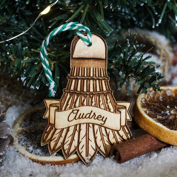 Personalisierte Badminton Weihnachten Shuttlecock Ornament Holz Custom Bauble Laser graviert Rustikal Holz Name Personalisiere Baum Dekoration Irisch