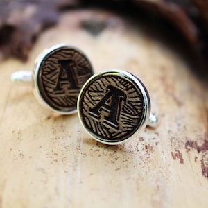 Gemelos con letras personalizadas Madera Hecho a mano Grabado con láser Único Inusual Rústico Accesorio de boda Clásico Personal Nombre personalizado Fuente inicial