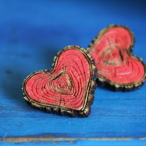 Wooden heart pin Badge Wood cute valentine's day love gift badge fan Flair Handmade Pyrography boyfriend girlfriend hearts pins hand painted