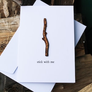 Quédate conmigo tarjeta adorno de madera día de San Valentín Madera Pirograbado hecho a mano único compromiso aniversario boda al aire libre amante de la naturaleza madera