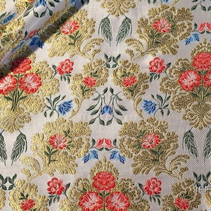 Floral pattern metallic jacquard brocade fabric. Made in Greece!