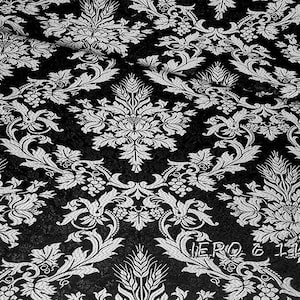 Durable and Decorative Textile: Customizable Embroidered Metallic Brocade Fabric for Artisan Creations / IERO 6.2