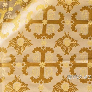 Artisan&#39;s Finest: Metallic Fabric for DIY Artistic Ventures / IERO 43