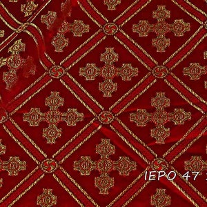 Patterned rayon fabric for DIY enthusiasts seeking sustainable and stylish options.