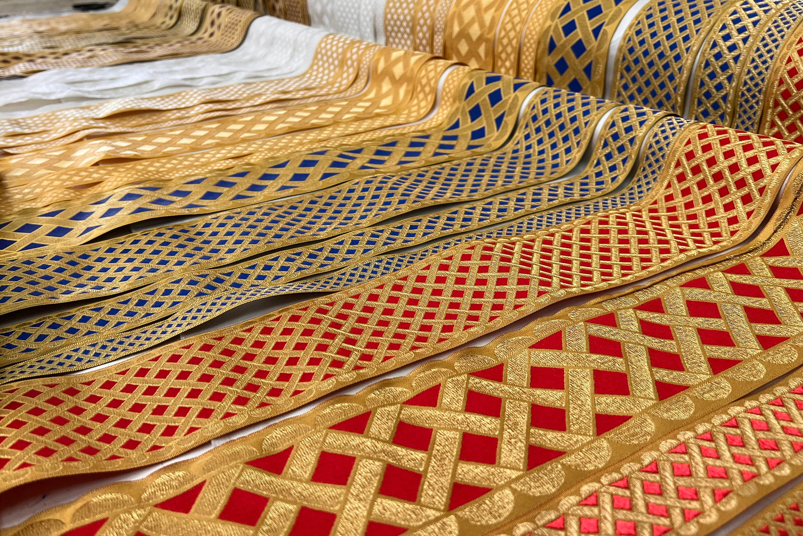 Geometric Braid Pattern Decorative Semi-metallic Gallon Braid Trim Geometric Pattern/ EMMA 202 ...
