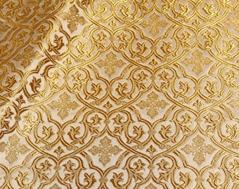 Liturgische gewaden metallic brokaatstof met kruisen IERO 65