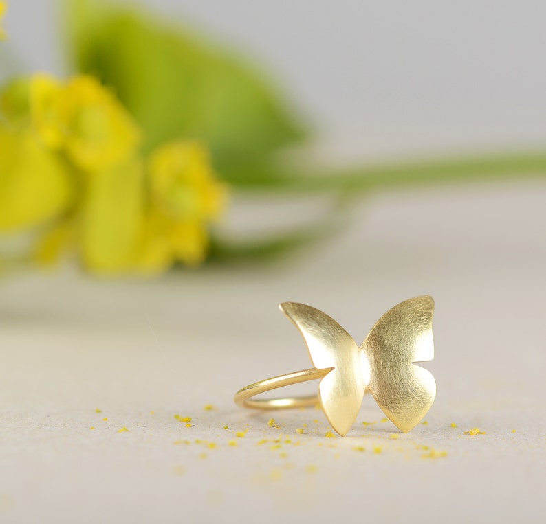 Women's Adjustable Butterfly Ring - Silver Fashion Jewelry With Sparkling Zircon