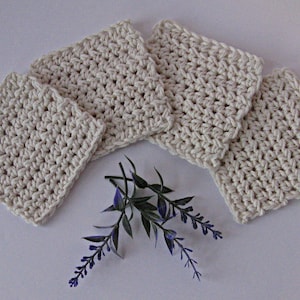 Self-Care Crochet Face Scrubbies Set of 4 in Ecru Cream, Eco-friendly Cotton Facial Squares, Reusable Make-up Remover Pads, Facial Care