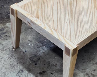 Handmade Hardwood Coffee Table: Castle Joint, Inlaid Pattern Top