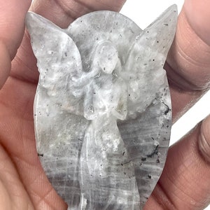 Labradorite ANGEL D - gray/black 33g - gifts & carved figurines