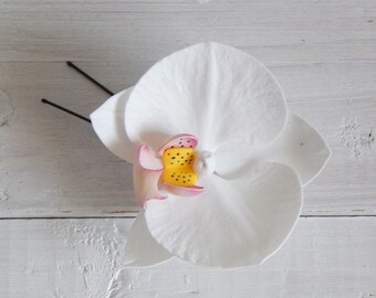 Bridal flower hair pin Tropical wedding headpiece Bridal head piece White orchid hair clip Floral hair piece Wedding hair comb Bobby pin