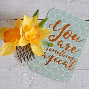 Yellow Daffodil Flower Hair Comb Spring Wedding Bridal Headpiece Floral hair clip Flower head piece Bridal floral hair piece Floral hair pin