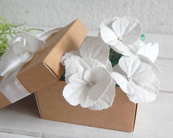 White hydrangea flower hair pins Bridal floral hair piece Wedding headpiece Flower head piece Bride hair accessory