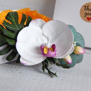 Tropical wedding headpiece Orchid flower hair comb Floral hair clip Bridal hair piece Eucalyptus Monstera Hawaiian hair flower