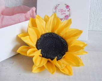 Sunflower hair clip Flower hair clip Wedding headpiece Sunflower fascinator Bridal hair piece Floral hair pin Flower girl hair clip