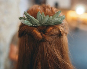Bridal hair comb Green leaf hairpiece Olive leaves hair clip Floral hair piece Wedding headpiece for bride Greek head piece