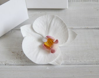 Orchid flower hair clip Tropical wedding hair pin Bridal hair piece Floral hairpiece Beach party wedding hair comb Flower lapel pin