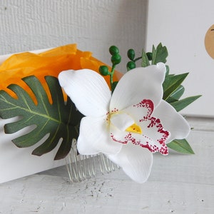 Bridal wedding hair comb Tropical orchid hair clip Flower hair comb Floral headpiece bridal Monstera