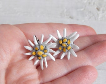 Edelweiss flower earrings Floral botanical earrings Bridesmaid earrings Mountain flower gift Bridal earrings