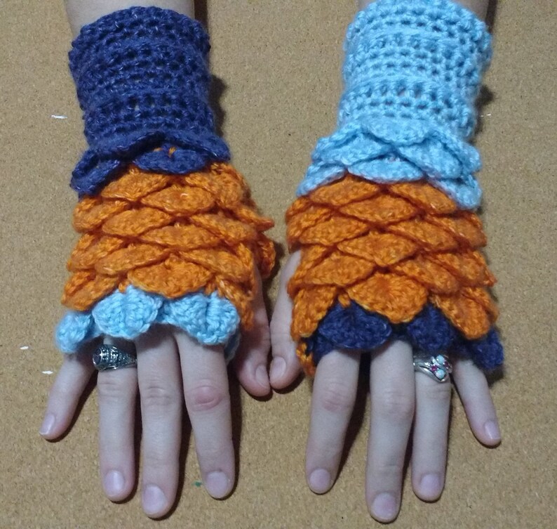 Crochet Dragon Scale Fingerless Gloves | Etsy