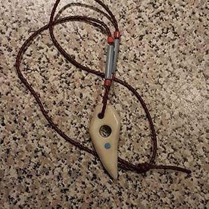 Horizon: Zero Dawn - Aloy's hanger ketting prop replica