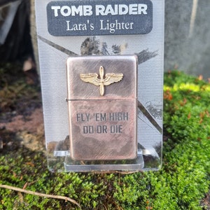 Tombraider - Lara&#39;s fliptop lighter replica