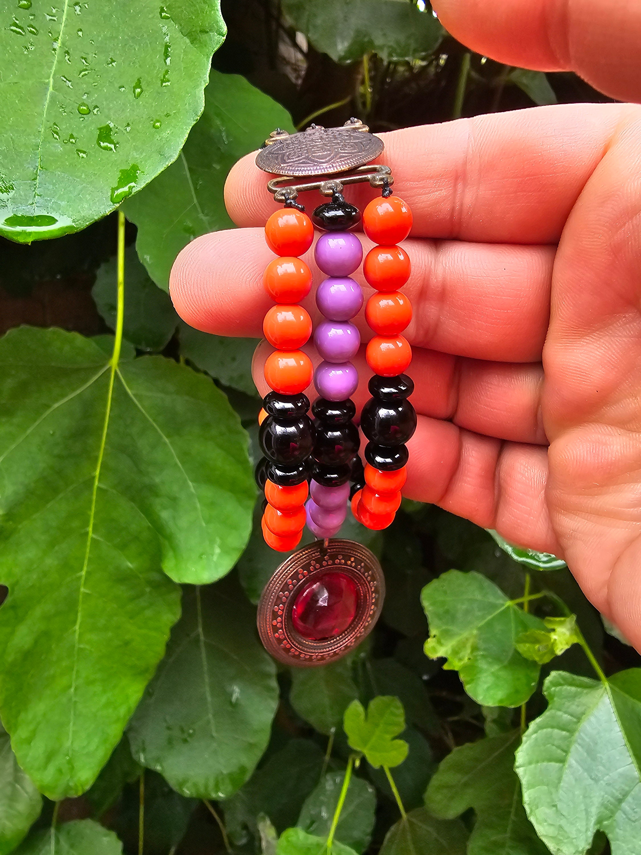 Uncharted: the Lost Legacy - Queen's Ruby Bracelet Prop Replica - Etsy