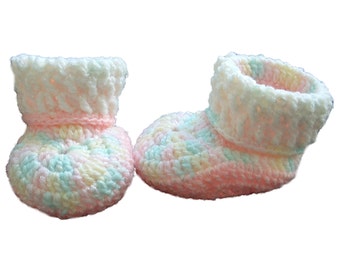 Chaussons bébé rose pastel