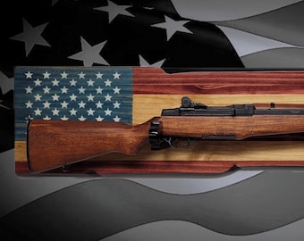 Rustic Old Glory M1 Garand Rifle Wall Display – American Flag Wood Gun Rack Gift