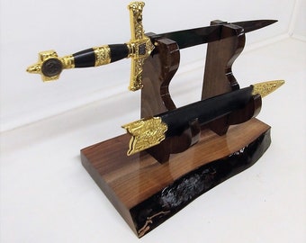 Twin Dragon DAGGER Display Collectibles Unsharpened Blade with Wooden Stand 