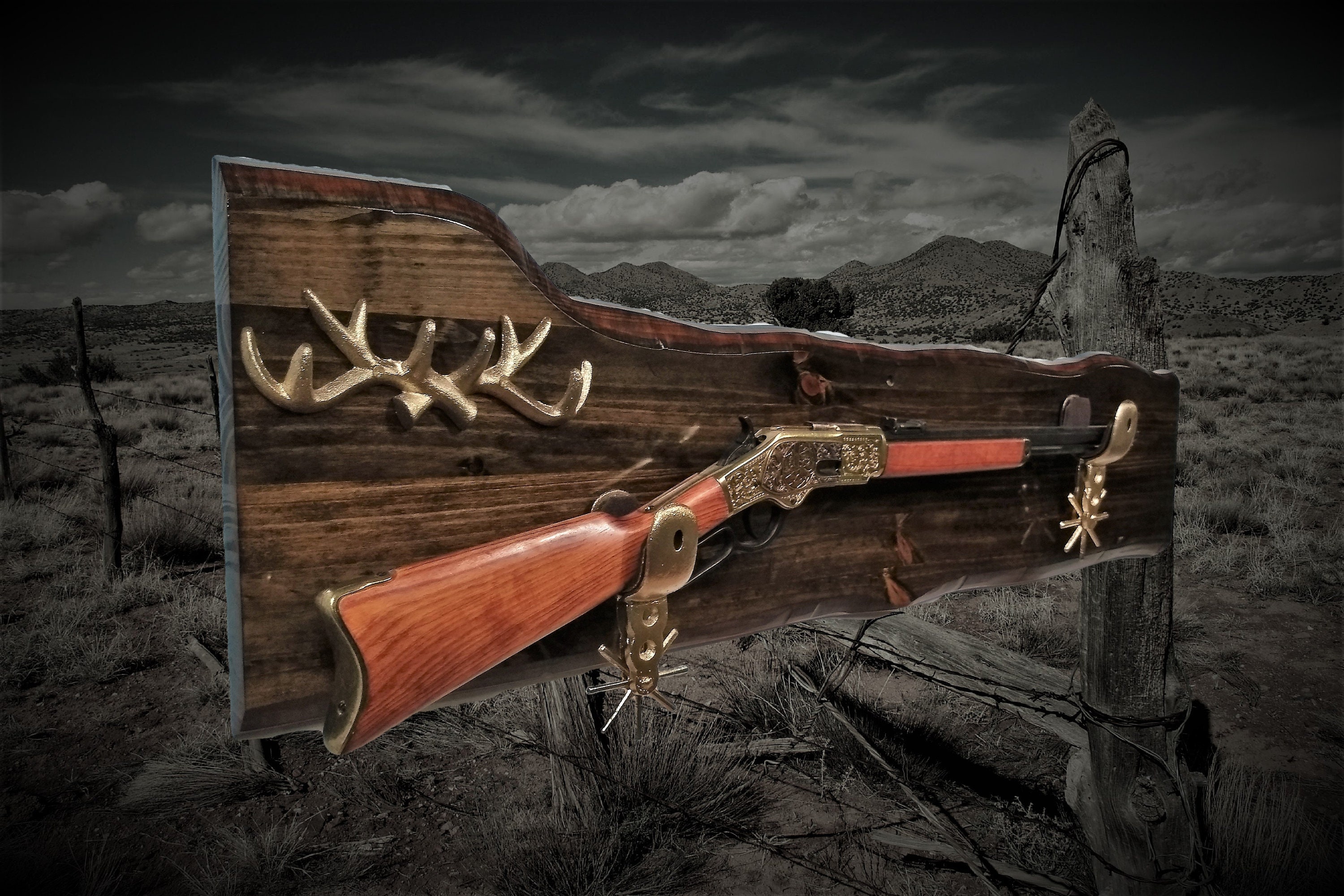 Rustic Rifle Gun Rack Wall Display Gold Iron Spur Hangers Deer Antler