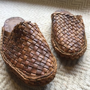 Mens woven slippers top