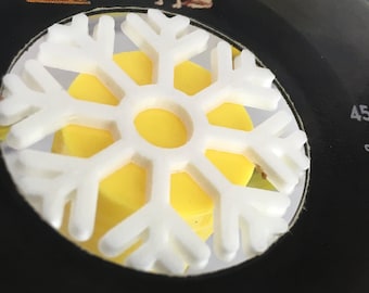 6 Pieces. snowflake 45 rpm record adapter, 45 inserts, single record adapter, snow, Christmas, ornament, festive, xmas