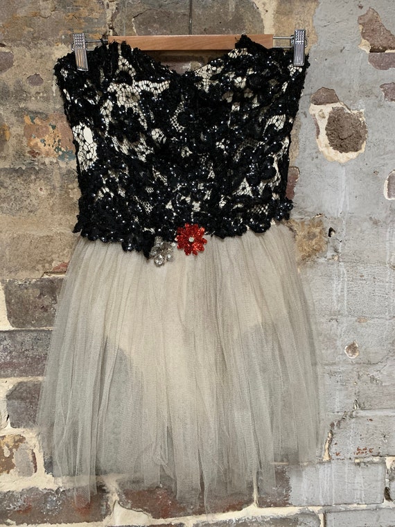 1950s vintage white tulle, black lace dance,costu… - image 1