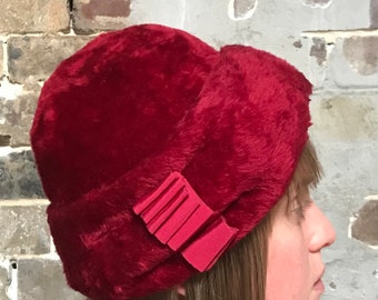 1960s red plush felt hat with grosgrain ribbon trim made by Farmers