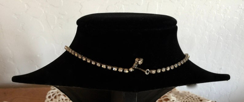 Vintage Marquise Emerald Colored Rhinestone Necklace