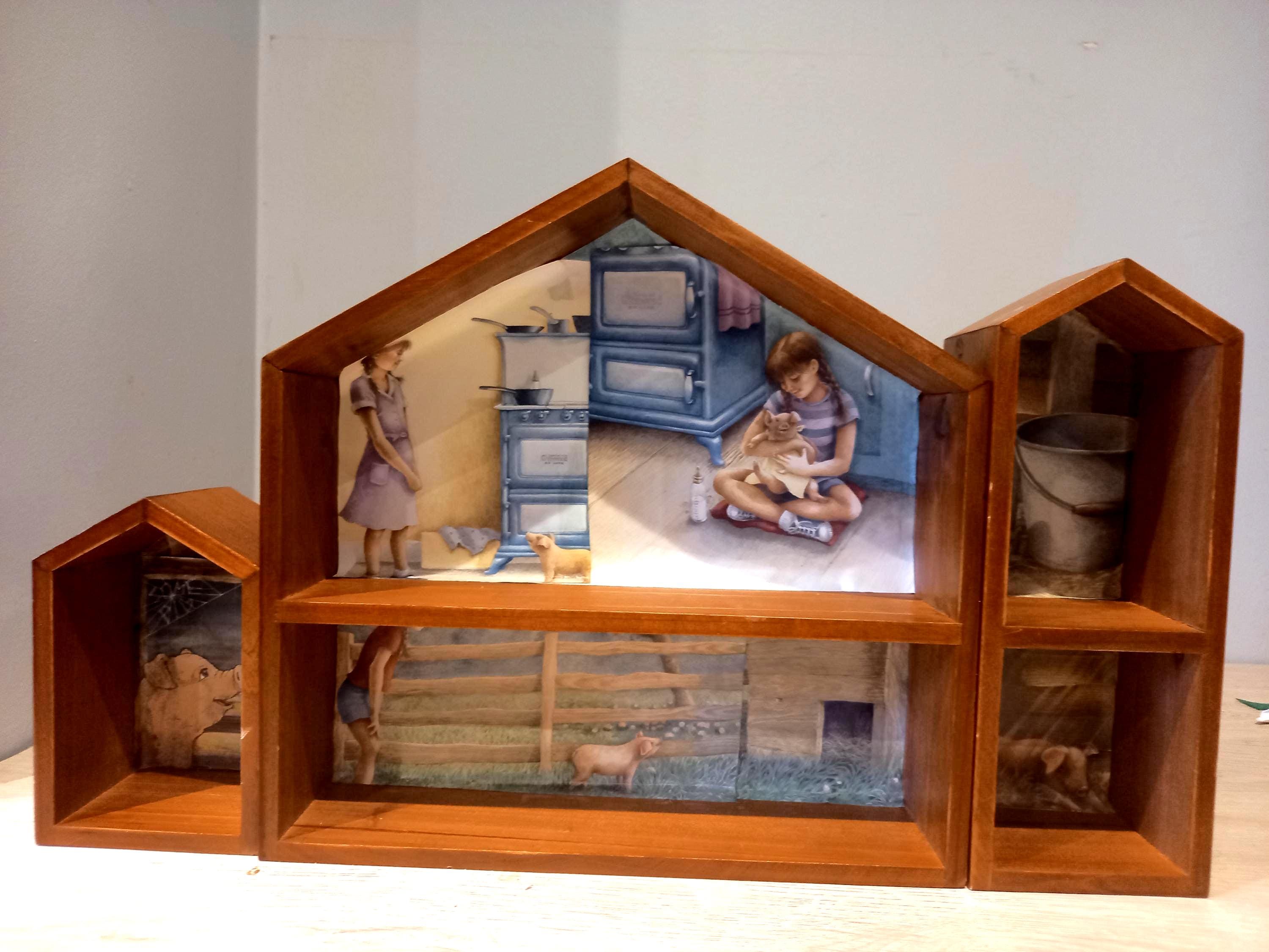 Charlottes Web Themed Barn House Shelf - Etsy UK