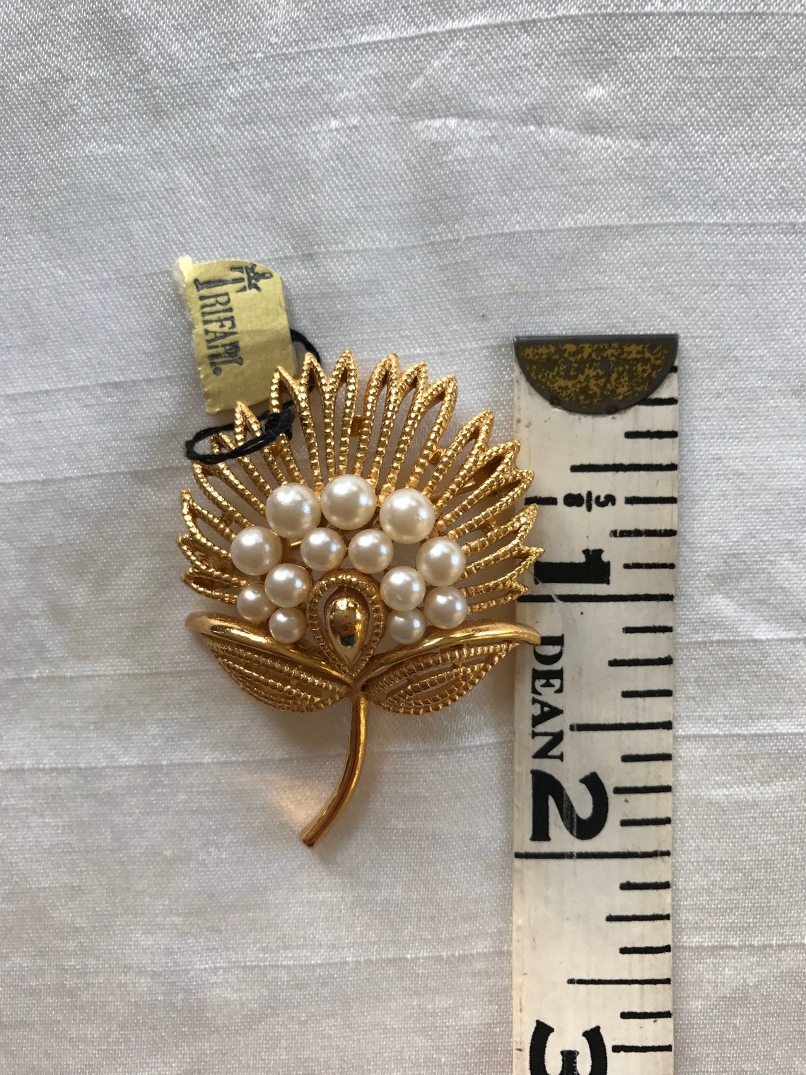 Trifari Vintage Brooch Gold Tone With Pearls NWT Etsy