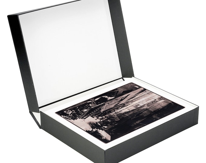 HONG KONG Limited Edition Collectors Box - 16 signed archival prints