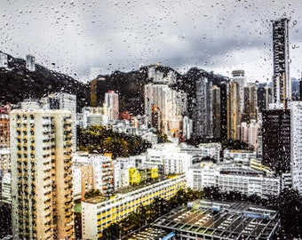 Jours de pluie à Hong Kong XII par Sven Pfrommer - L’œuvre d’art est prête à être accrochée