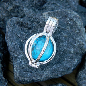 Interchangeable Pendant with 10mm Turquoise Howlite stone.