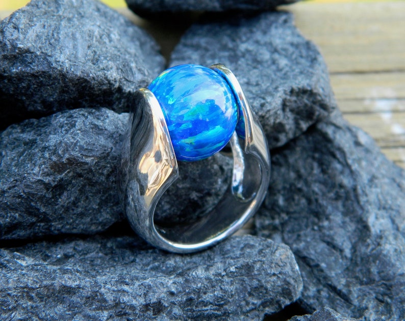 with 14mm syn .925 sterling silver 14mm Interchangeable ring blue opal