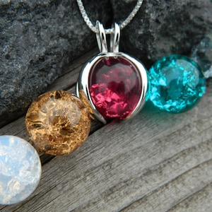 Interchangeable Marble Pendant with 5 - 14mm clear cracked glass stones