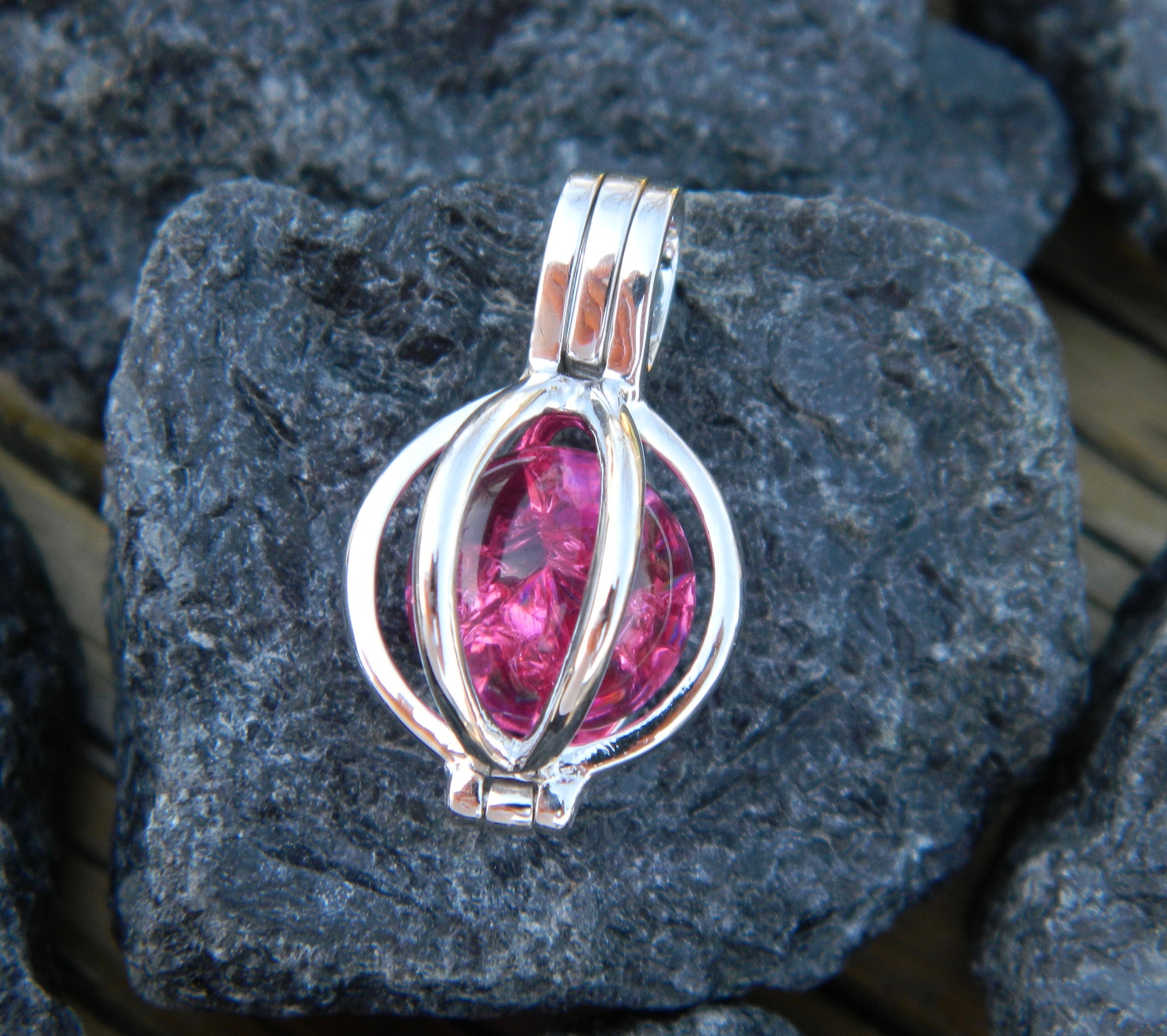 Interchangeable Cage Pendant with 10mm Royal Fucshia crackle stone.
