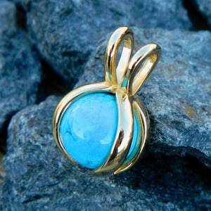 18k Gold Plated Interchangeable Pendant with 12mm Turquoise howlite stone.