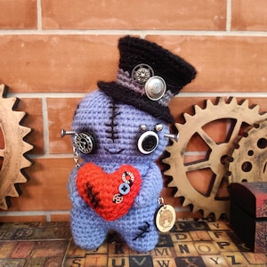 Crochet steampunk voodoo doll, amigurumi voodoo, creepy cute doll, goth doll, scary doll, Valentine gift, zombie doll