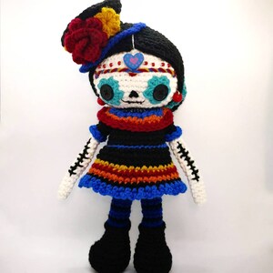 Sugar Skull poupée Crochet Pattern, Day of the Dead Amigurumi, poupée dHalloween, poupée vaudou, poupée dia de los muertos, créature fantaisiste image 5