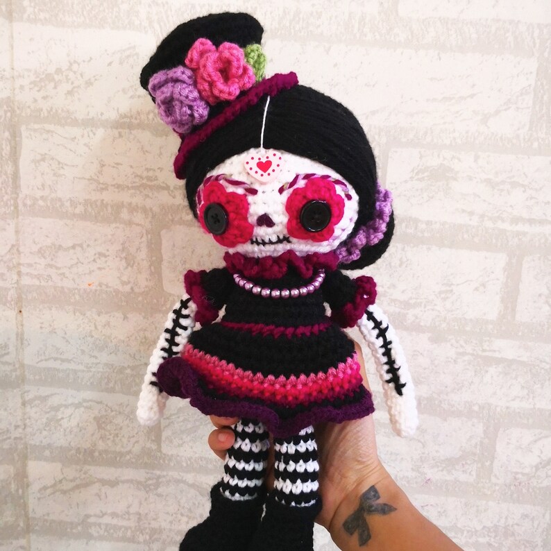 Sugar Skull doll Crochet Pattern, Day of the Dead Amigurumi, halloween doll, voodoo doll, dia de los muertos doll, whimsical creature image 3